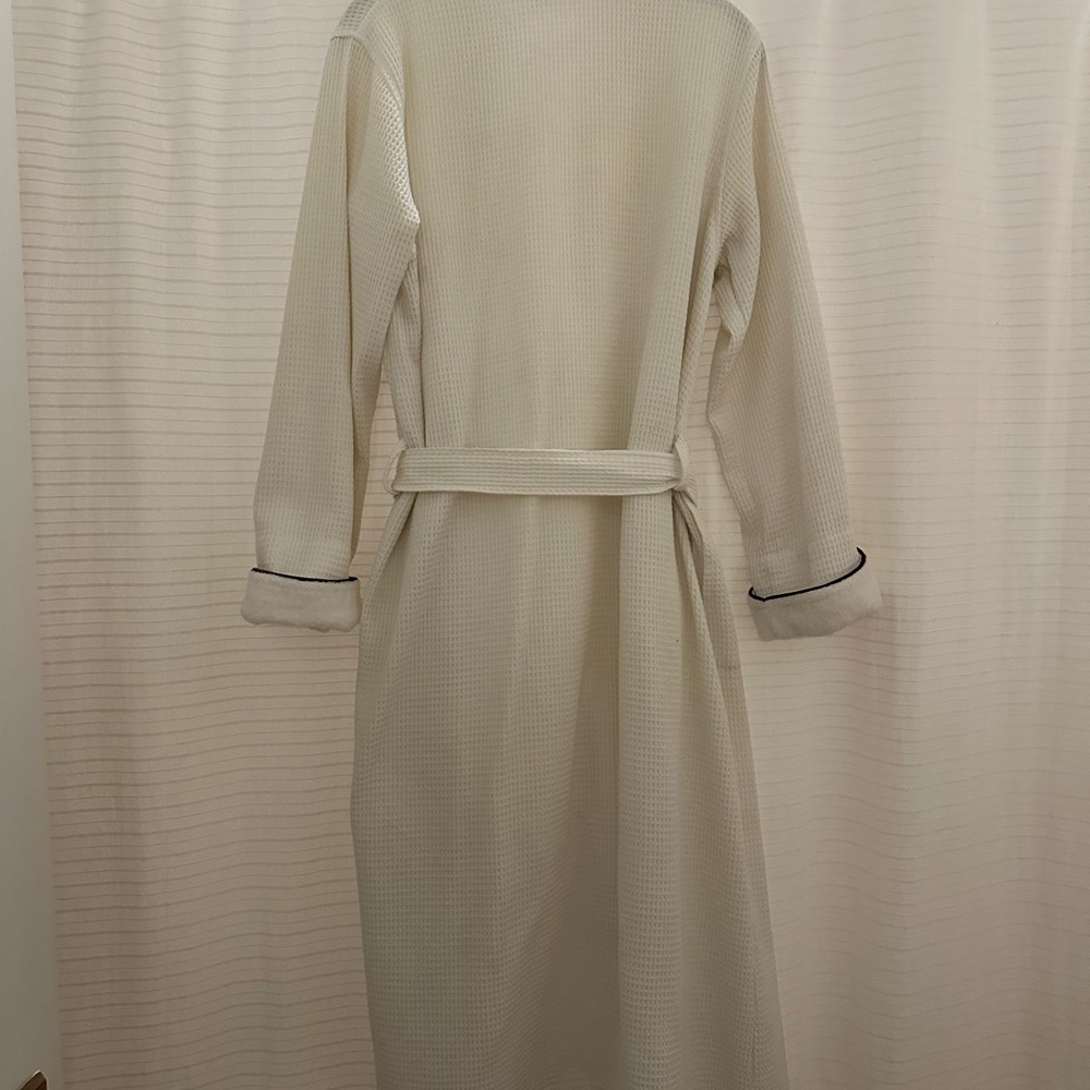 Brooks Brothers White Cream Waffle Knit Robe with dark trim | Small - Picture 6 of 7